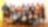 14 pessoas no palco posando para a foto. As pessoas formam duas fileiras no palco. Em pé há alguns vencedores com seus prêmios, além do André Araujo (presidente da Shell) e a realizadora do evento. Embaixo, há 5 vencedores agachados com seus prêmios.