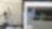 Duas imagens uma ao lado da outra. Na imagem da esquerda, vemos uma aluna de costas analisando uma imagem em um quadro de sala de aula. À direita, uma foto de tela de computador com um programa analisando espectro de cores.